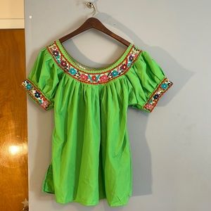 Womens Mexican Puebla shirt from Mexico! With tags.